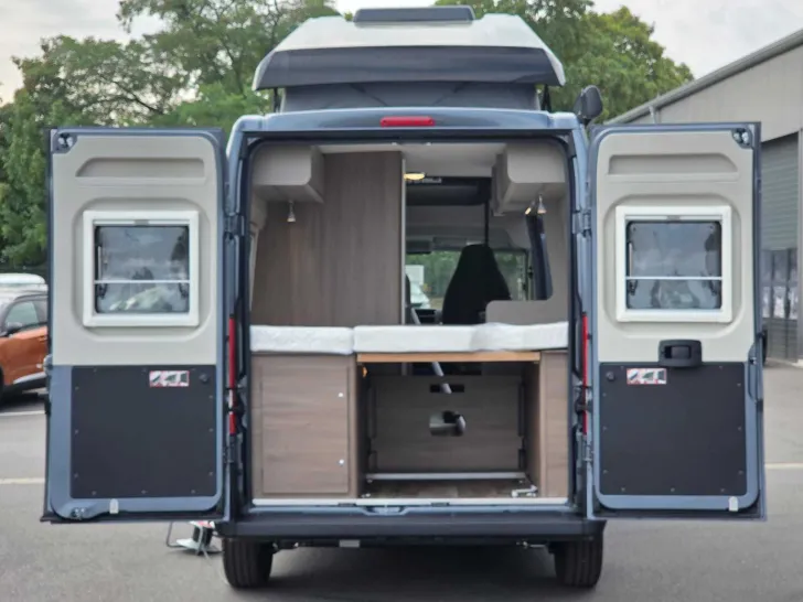 Grundriss Tag Carado Camper Van CV 600 pro AT9G+Ausstelldach+Kamera