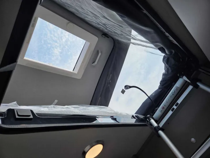 Fahrzeugbild Carado Camper Van CV 600 pro AT9G+Ausstelldach+Kamera #11