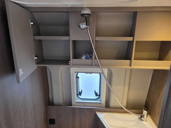 Fahrzeugbild Carado Camper Van CV 600 pro AT9G+Ausstelldach+Kamera #17