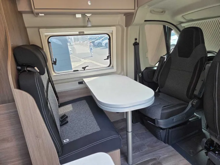 Fahrzeugbild Carado Camper Van CV 600 pro AT9G+Ausstelldach+Kamera #22
