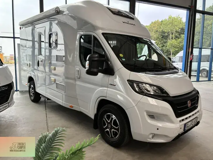 Fahrzeugbild Wingamm Oasi 610 GL Carbon, Solar, Thitronik, Aquatec #1