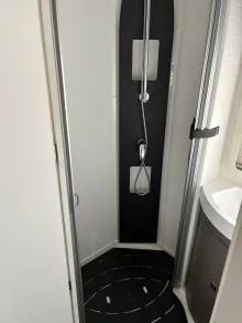 Fahrzeugbild Wingamm Oasi 610 GL Carbon, Solar, Thitronik, Aquatec #12