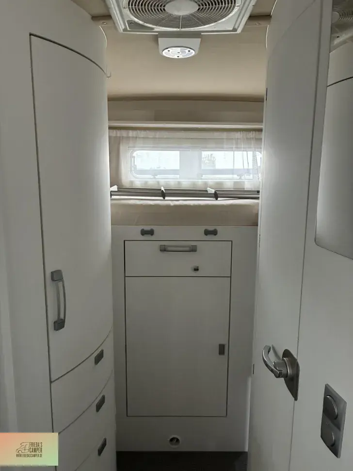 Fahrzeugbild Wingamm Oasi 610 GL Carbon, Solar, Thitronik, Aquatec #13