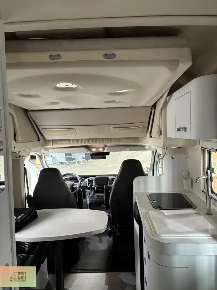 Fahrzeugbild Wingamm Oasi 610 GL Carbon, Solar, Thitronik, Aquatec #15