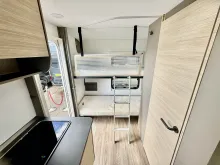 Fahrzeugbild NEXT 381 NEU 1.300 kg mit Etagenbetten! #9