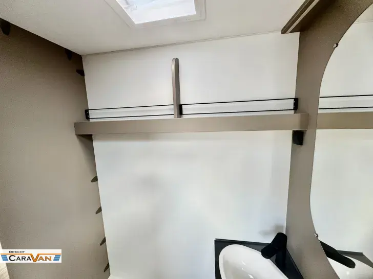 Fahrzeugbild NEXT 381 NEU 1.300 kg mit Etagenbetten! #13