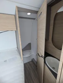 Fahrzeugbild Next 380 #13