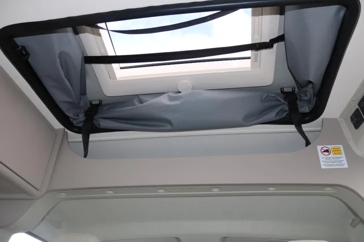 Fahrzeugbild Carado Camper Van CVE 600 19"TV+Combi4+RFK+MFL+LM #7