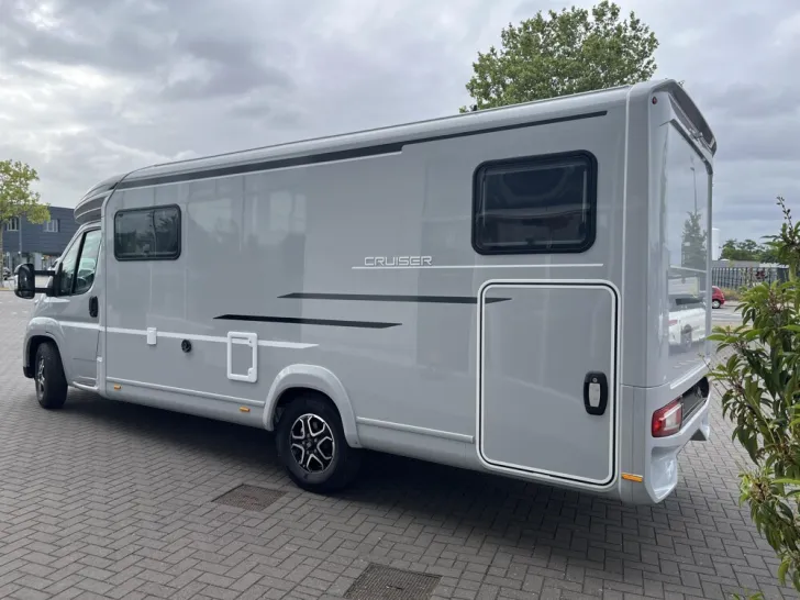 Fahrzeugbild LMC Cruiser 740 EL #2