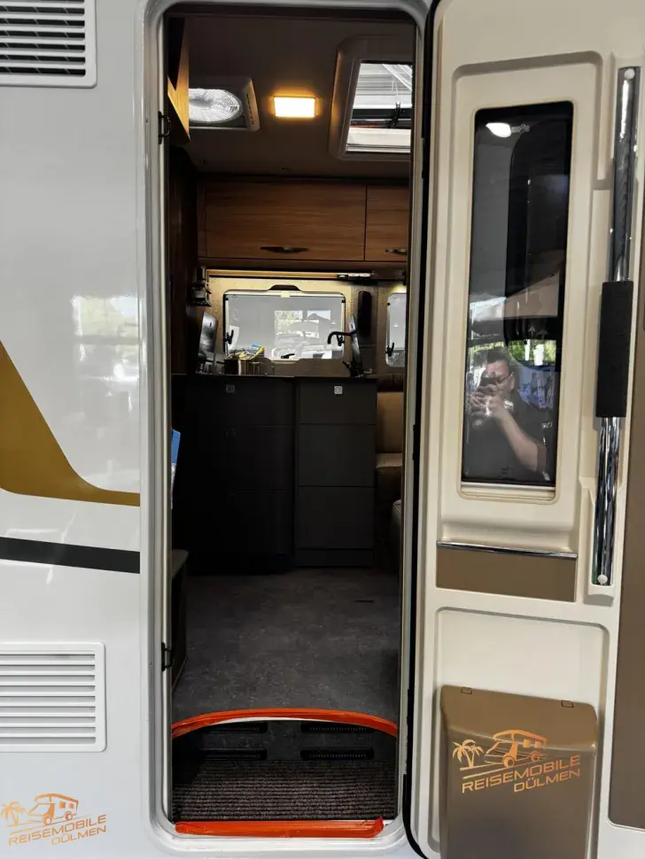 Fahrzeugbild Eura Mobil Profila T 726 EF #10