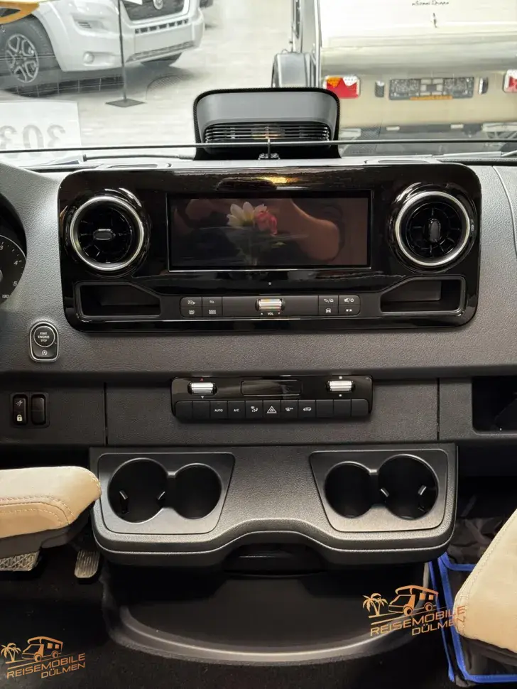 Fahrzeugbild Eura Mobil Profila T 726 EF #24