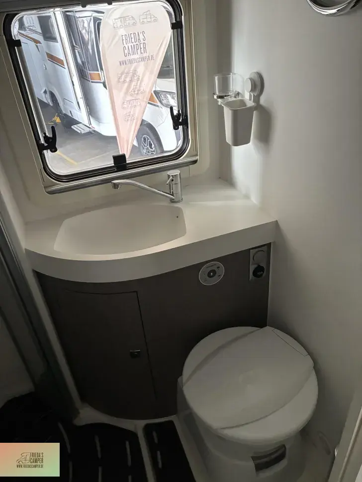 Fahrzeugbild Wingamm Oasi 610 GL GFK, Solar, Thitronik, Aquatec #21