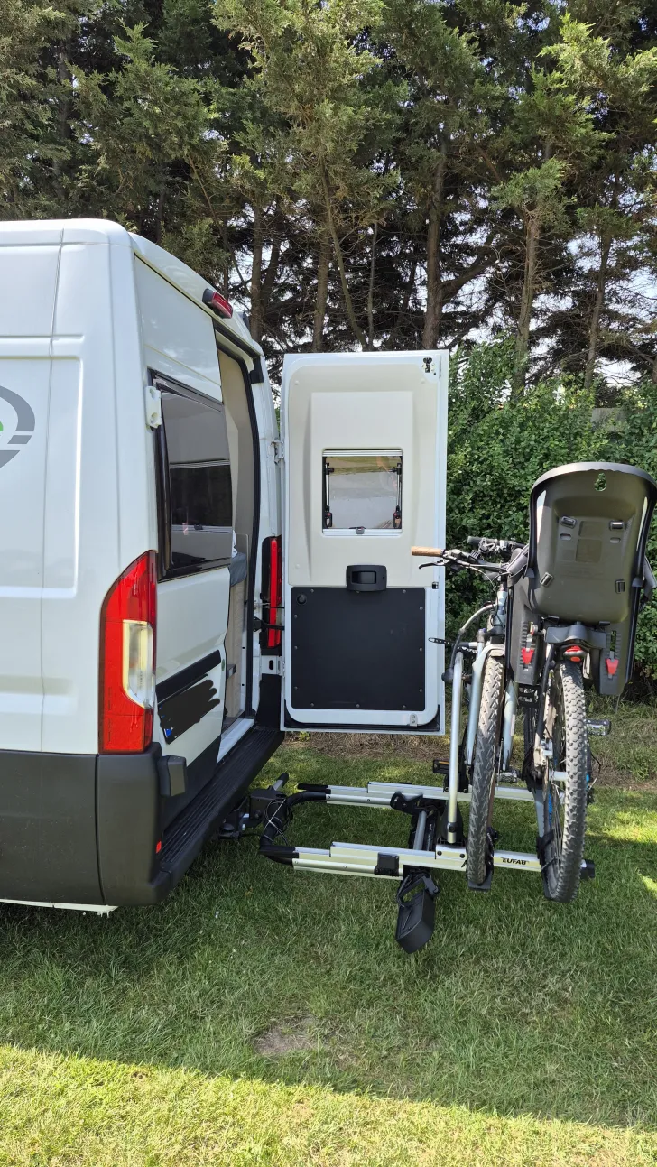 Fahrzeugbild Forster V 636 EBL Livin' Up Solar, Fahrradträger, Standhe #3