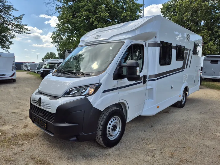 Fahrzeugbild Carado T328  *Bettumbau*Hubbett*Automatik* #5