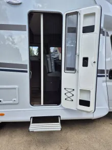 Fahrzeugbild Carado T328  *Bettumbau*Hubbett*Automatik* #8