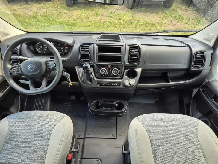 Fahrzeugbild Carado T328  *Bettumbau*Hubbett*Automatik* #11