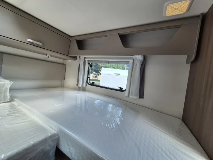 Fahrzeugbild Carado T328  *Bettumbau*Hubbett*Automatik* #28