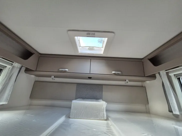 Fahrzeugbild Carado T328  *Bettumbau*Hubbett*Automatik* #30