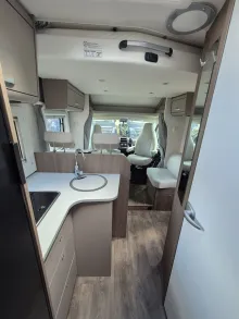 Fahrzeugbild Carado T328  *Bettumbau*Hubbett*Automatik* #31