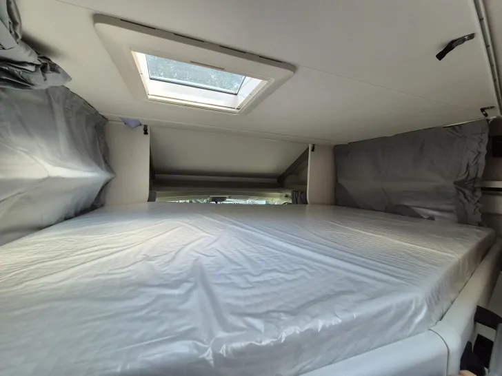 Fahrzeugbild Carado T328  *Bettumbau*Hubbett*Automatik* #33