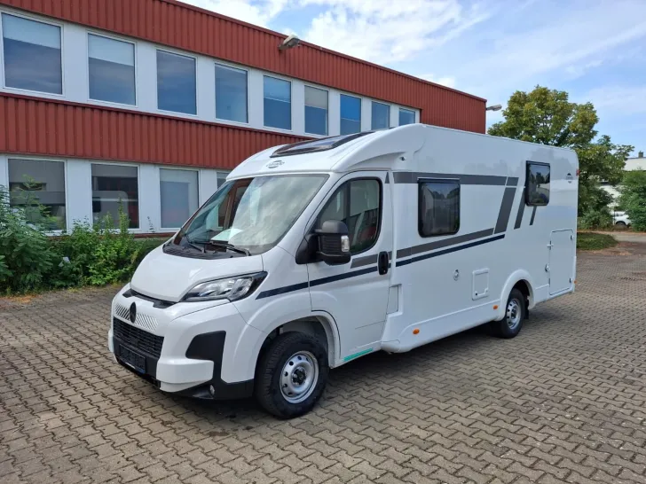 Fahrzeugbild Carado V 339 #2
