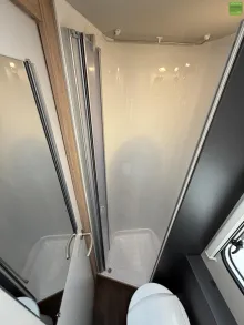 Fahrzeugbild Knaus Sport 500 KD Etagenbett 1800kg DuscheMonoControl #25