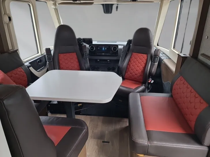 Fahrzeugbild Hymer B-Klasse ML I 880 el.Hubstützen,Leder,Autarkie #10