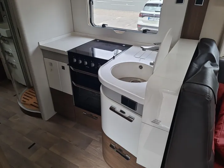 Fahrzeugbild Hymer B-Klasse ML I 880 el.Hubstützen,Leder,Autarkie #12