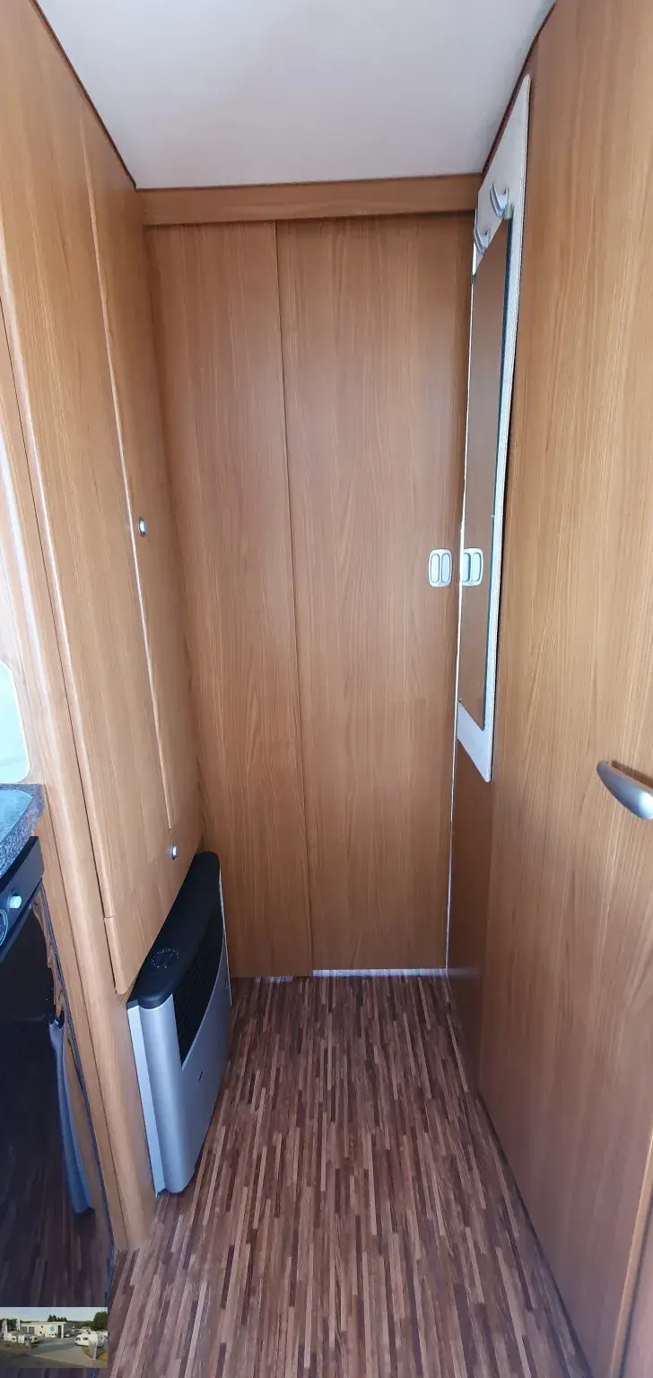 Fahrzeugbild Hymer Eriba Nova SL 530 Nr. 49 - Einzelb., RSG #17