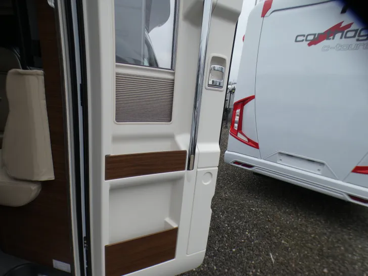 Fahrzeugbild Carthago chic c-line T 4.9 LE Leder Alde Wechselrichter #35