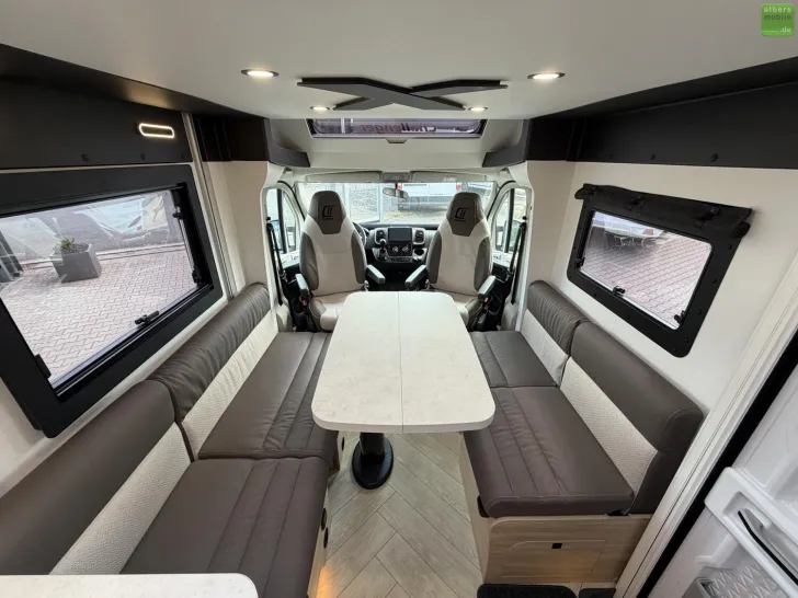 Fahrzeugbild Challenger X Open Edition X150 Jetzt 12.305 Euro sparen! #10