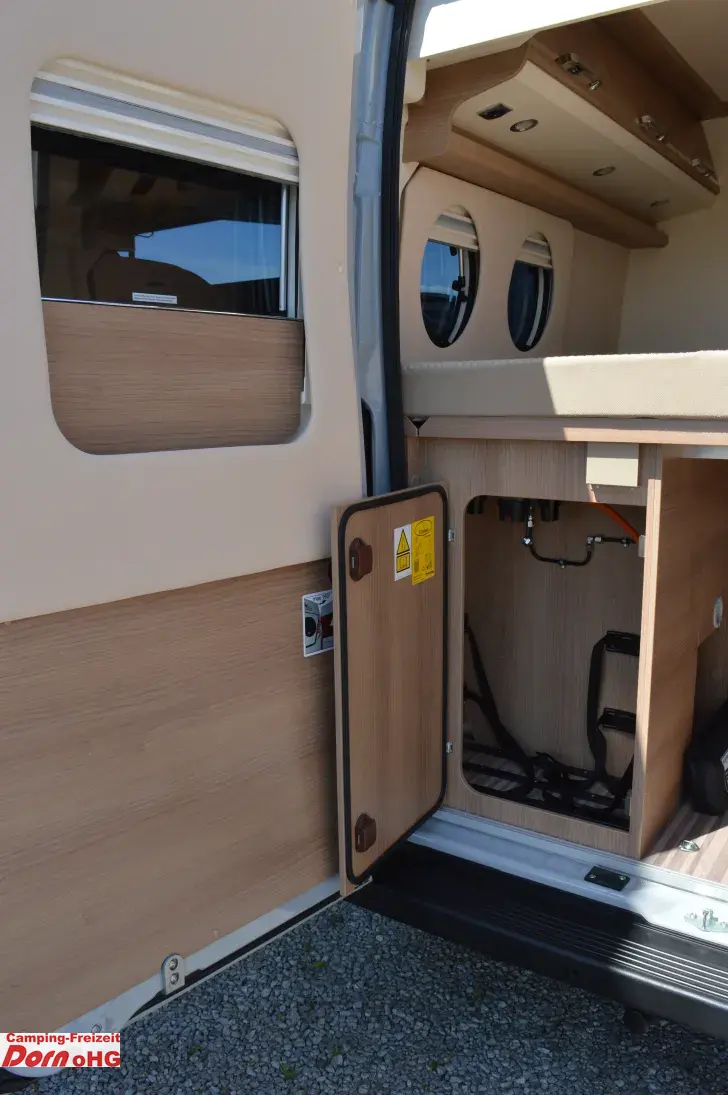 Fahrzeugbild Malibu Van First Class - Two Rooms 640 LE RB #7
