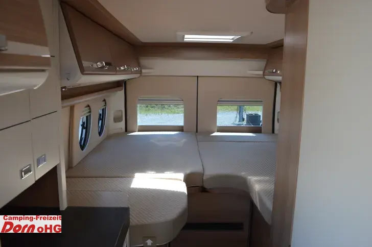 Fahrzeugbild Malibu Van First Class - Two Rooms 640 LE RB #11
