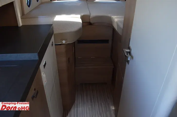 Fahrzeugbild Malibu Van First Class - Two Rooms 640 LE RB #12