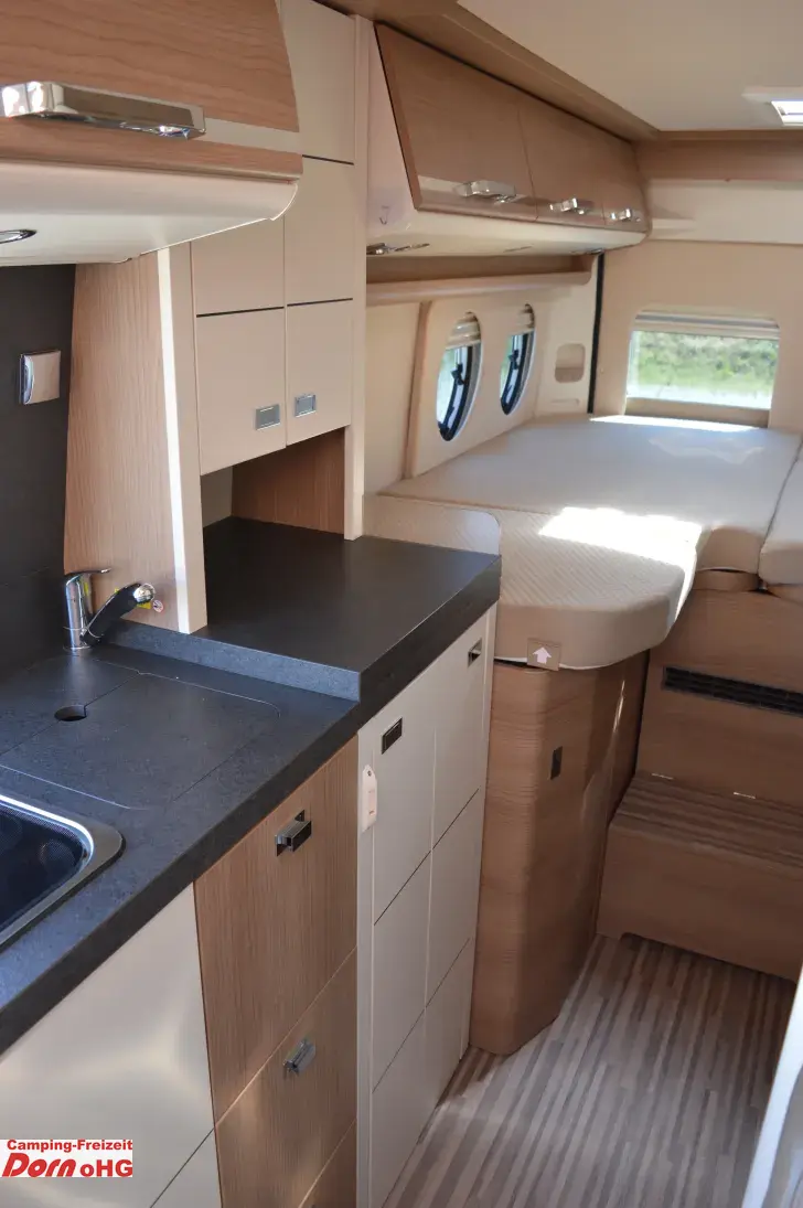 Fahrzeugbild Malibu Van First Class - Two Rooms 640 LE RB #13