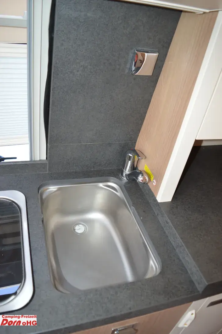 Fahrzeugbild Malibu Van First Class - Two Rooms 640 LE RB #18