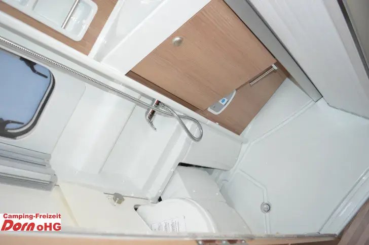Fahrzeugbild Malibu Van First Class - Two Rooms 640 LE RB #19