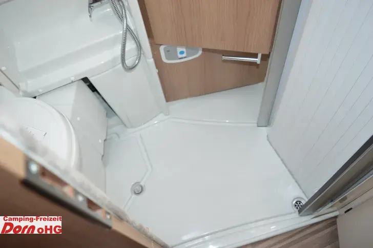 Fahrzeugbild Malibu Van First Class - Two Rooms 640 LE RB #22