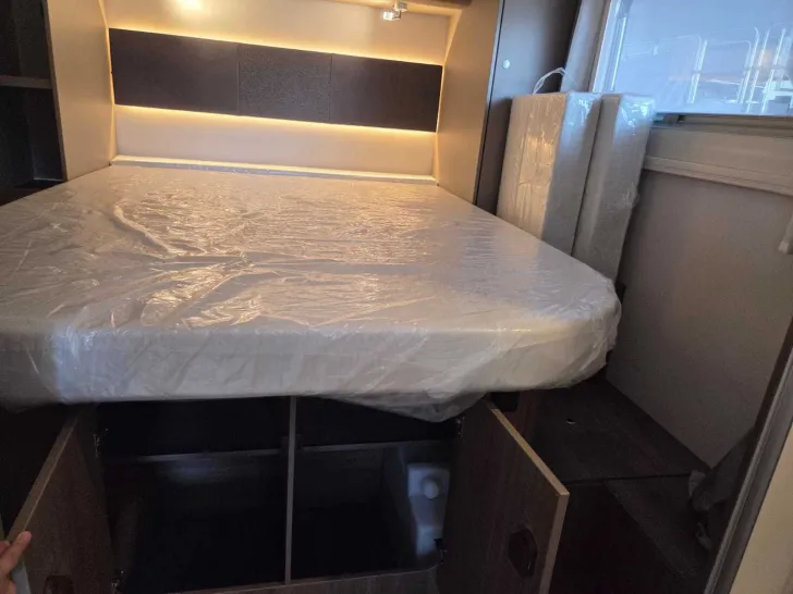 Fahrzeugbild Carado T 449 ED+NSW+Hubbett+gr. Kühlschrank #15