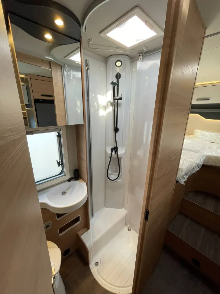 Fahrzeugbild Knaus L!VE WAVE 700 MEG PLATINUM SEL. MJ2026 #40