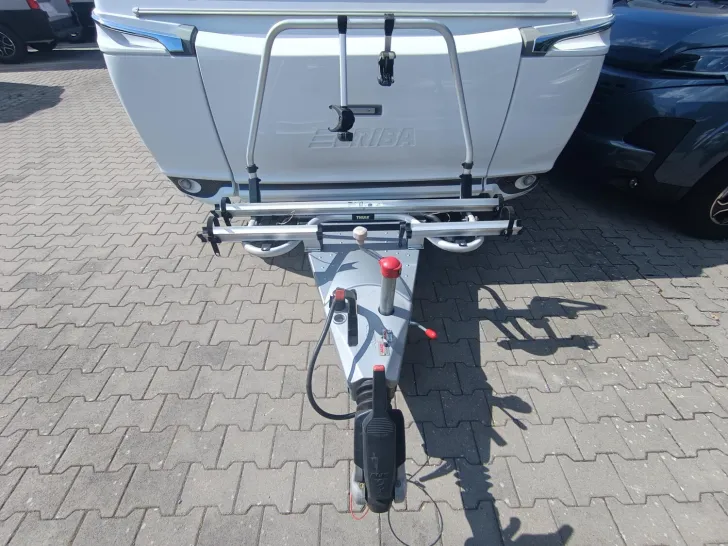 Fahrzeugbild Hymer Eriba Eriba Nova SL 485 Mover, HEOS Zusatzschloss #4