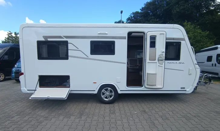 Fahrzeugbild Hymer Eriba Eriba Nova SL 485 Mover, HEOS Zusatzschloss #6