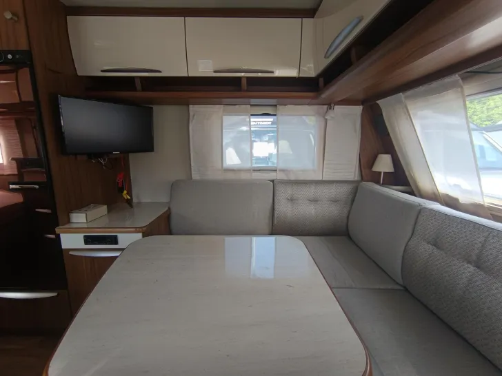 Fahrzeugbild Hymer Eriba Eriba Nova SL 485 Mover, HEOS Zusatzschloss #13