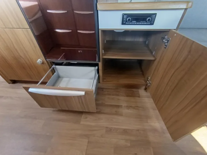 Fahrzeugbild Hymer Eriba Eriba Nova SL 485 Mover, HEOS Zusatzschloss #19