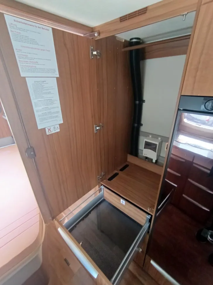 Fahrzeugbild Hymer Eriba Eriba Nova SL 485 Mover, HEOS Zusatzschloss #25