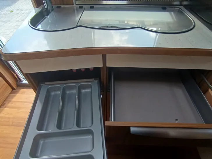 Fahrzeugbild Hymer Eriba Eriba Nova SL 485 Mover, HEOS Zusatzschloss #30