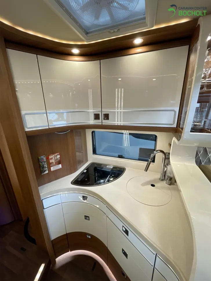 Fahrzeugbild Carthago chic e-line I 50 LE DA Modell 2025 / 5500 kg / Distronic #16