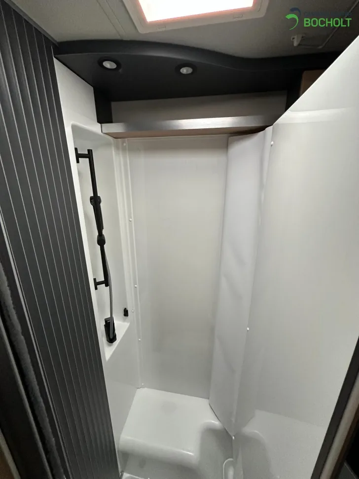 Fahrzeugbild Knaus LIVE WAVE 650 MEG PLATINUM SELECTION Adaptiver Tempomat / Lithium / Markise #18