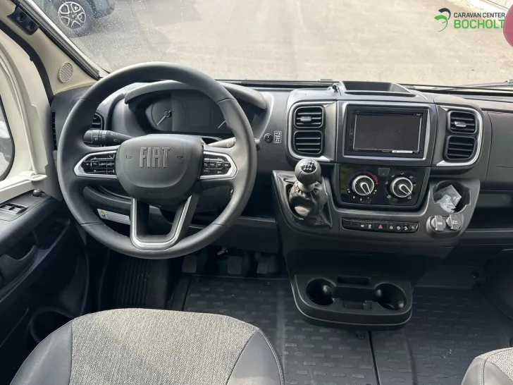 Fahrzeugbild Bürstner Campeo TD 676 Etagenbetten / AHK / WIFI #9