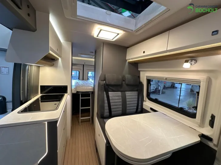 Fahrzeugbild Hobby Prestige Van First Edition 640 ET Modell 2026 / Adaptiver Tempomat #3